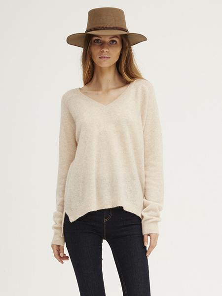 Caresse Raglan Vee | Almond